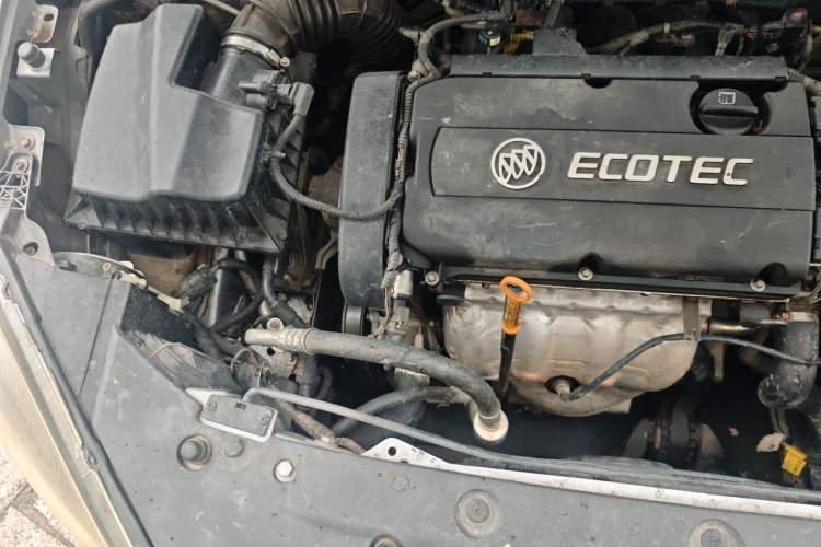Used Buick GT 2012 GT 1.6L Manual Entry-Level Model Engine Bay Right