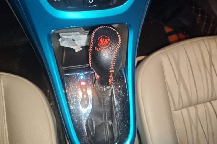 Used Buick GT 2012 GT 1.6L Automatic Comfort Edition Gear Lever