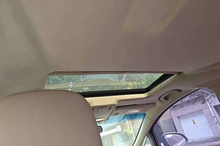 Used Buick GT 2012 GT 1.6L Automatic Comfort Edition Headliner