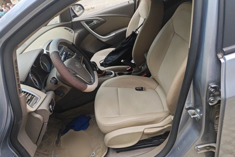Used Buick GT 2012 GT 1.6L Automatic Fashion Edition Left Front Seat
