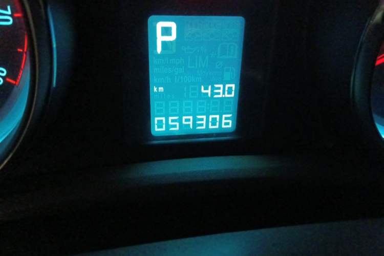 Used Buick GT 2012 GT 1.6L Automatic Comfort Edition Odometer Close Up