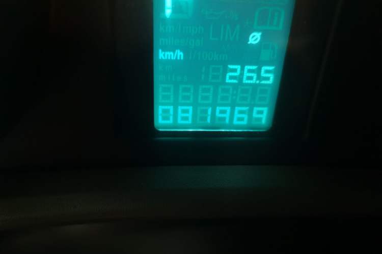 Used Buick GT 2012 GT 1.6L Automatic Fashion Edition Odometer Close Up