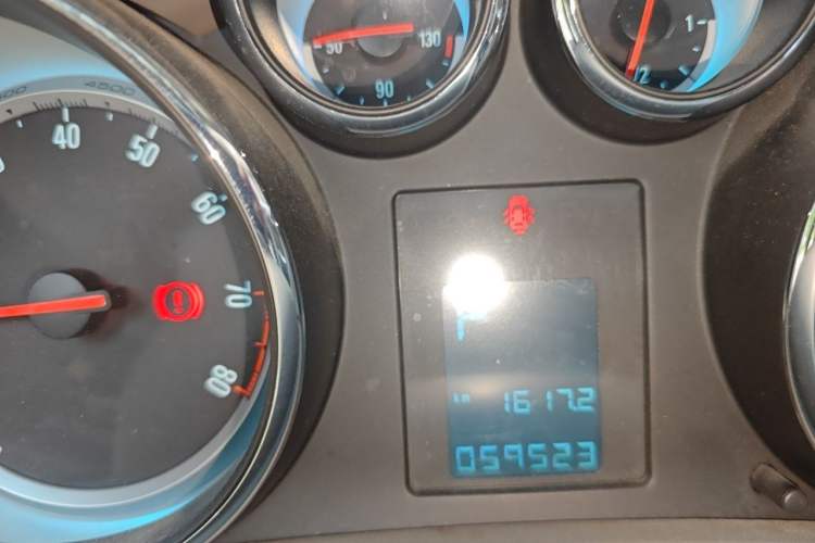 Used Buick GT 2012 GT 1.6L Automatic Fashion Edition Odometer Close Up