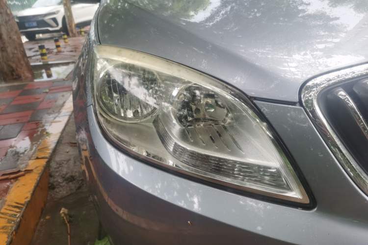 Used Buick GT 2012 GT 1.6L Automatic Fashion Edition Right Front Headlight