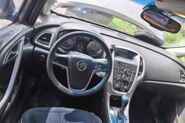 Used Buick GT 2012 XT 1.6T Fashion Sport Edition Steering Wheel
