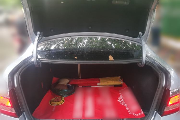 Used Buick GT 2012 GT 1.6L Automatic Fashion Edition Trunk