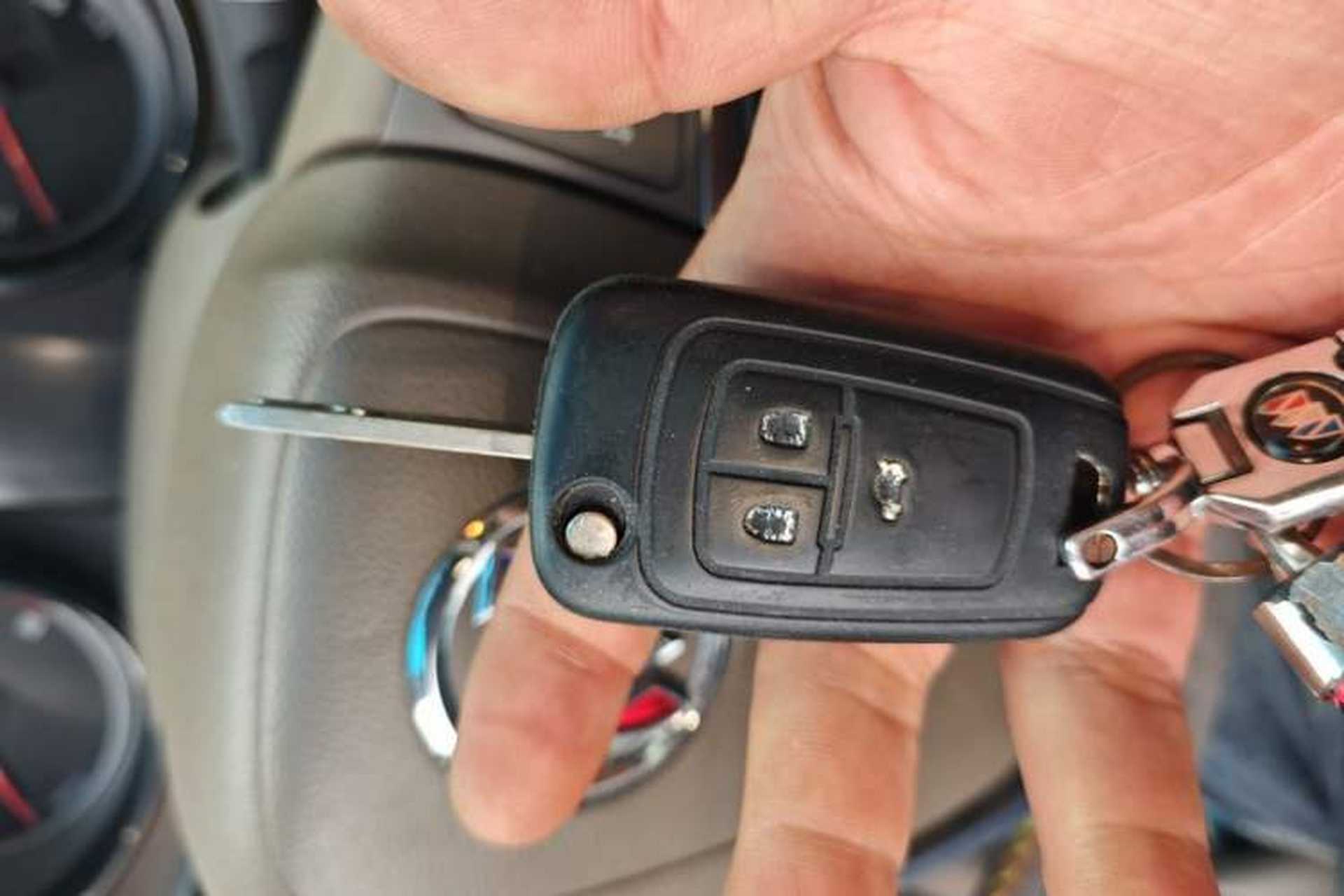 Used Buick GT 2012 GT 1.6L Manual Entry-Level Model Vehicle Key