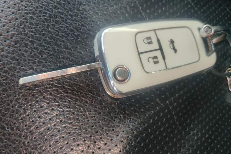 Used Buick GT 2012 GT 1.6T Stylish Sporty Leather Edition Vehicle Key