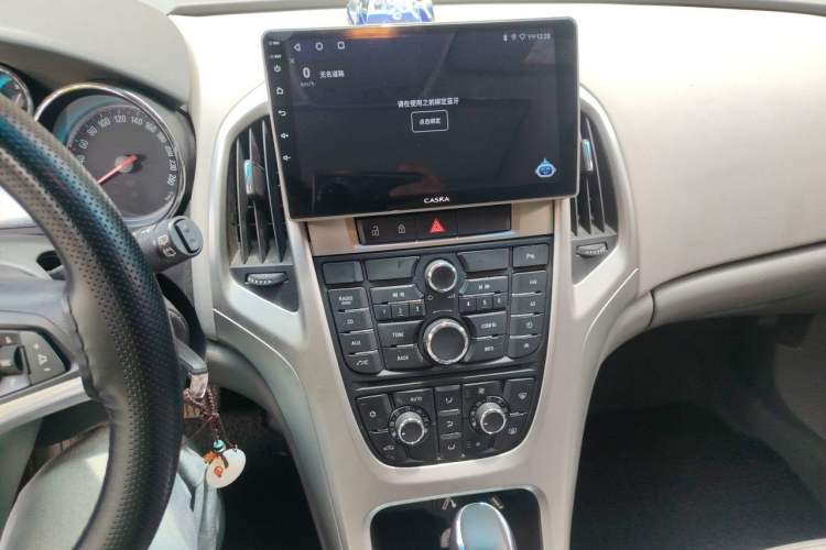 Used Buick GT 2012 XT 1.6L Automatic Fashion Edition Audio And AC Panel