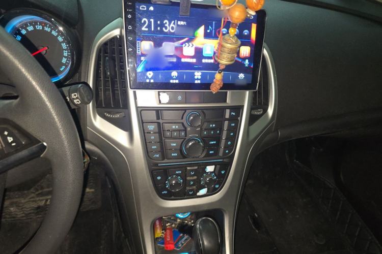Used Buick GT 2012 XT 1.6L Automatic Fashion Edition Audio And AC Panel