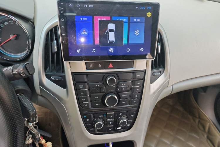 Used Buick GT 2012 XT 1.6L Automatic Fashion Edition Audio And AC Panel