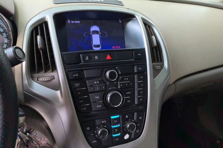 Used Buick GT 2012 GT 1.6L Manual Entry-Level Model Audio And AC Panel