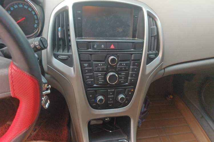Used Buick GT 2012 XT 1.6L Manual Comfort Edition Audio And AC Panel