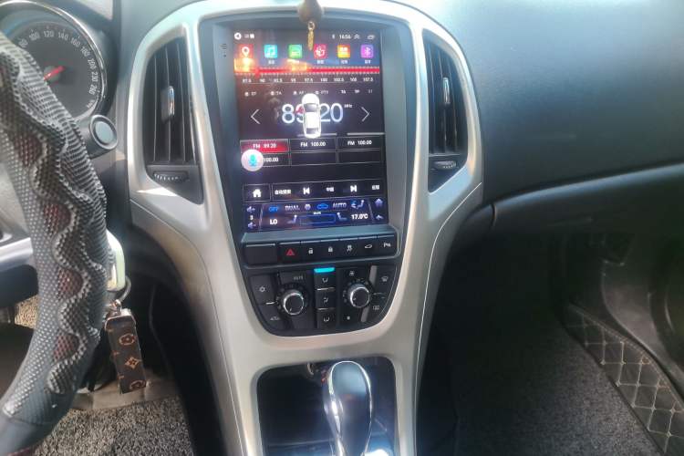 Used Buick GT 2012 GT 1.8L Automatic Fashionable Leather Edition Audio And AC Panel