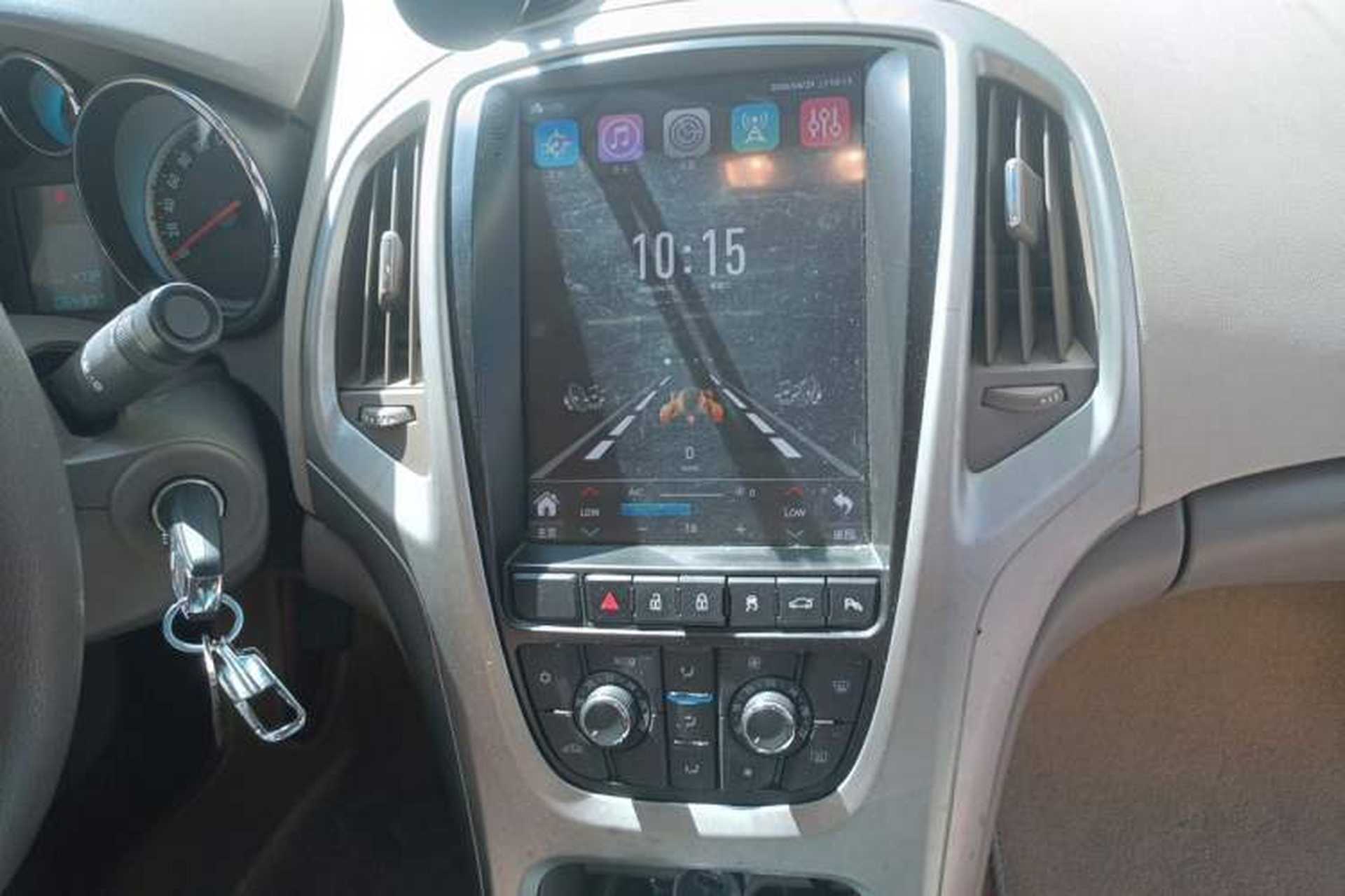 Used Buick GT 2012 GT 1.6L Manual Entry-Level Model Audio And AC Panel