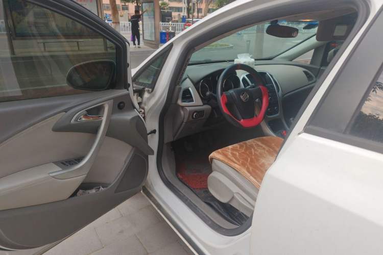 Used Buick GT 2012 XT 1.6L Manual Comfort Edition Driver Seat