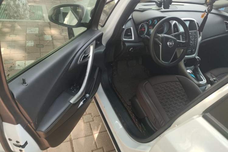 Used Buick GT 2012 XT 1.6T Fashion Sport Edition Driver Seat