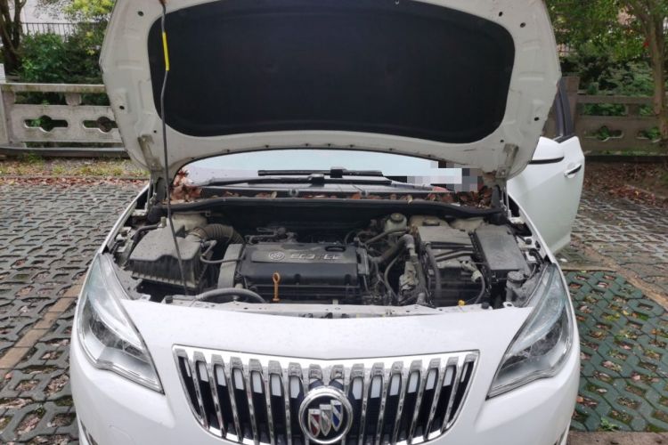 Used Buick GT 2012 XT 1.6L Automatic Fashion Edition Engine Bay