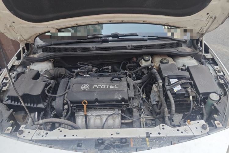 Used Buick GT 2012 XT 1.6L Automatic Fashion Edition Engine Bay