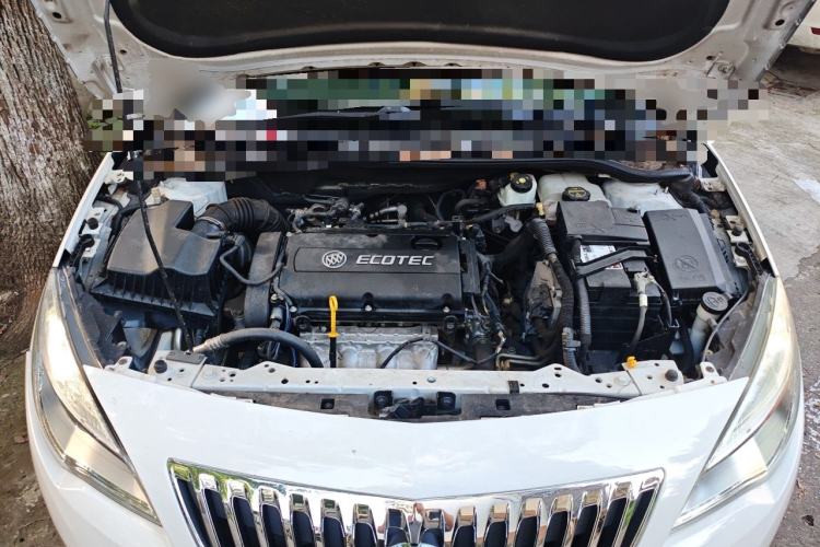 Used Buick GT 2012 XT 1.6L Automatic Fashion Edition Engine Bay