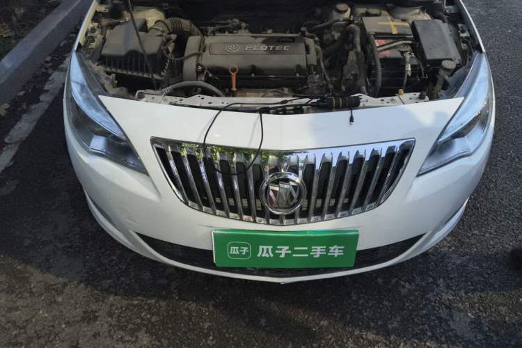 Used Buick GT 2012 XT 1.6L Automatic Fashion Edition Engine Bay