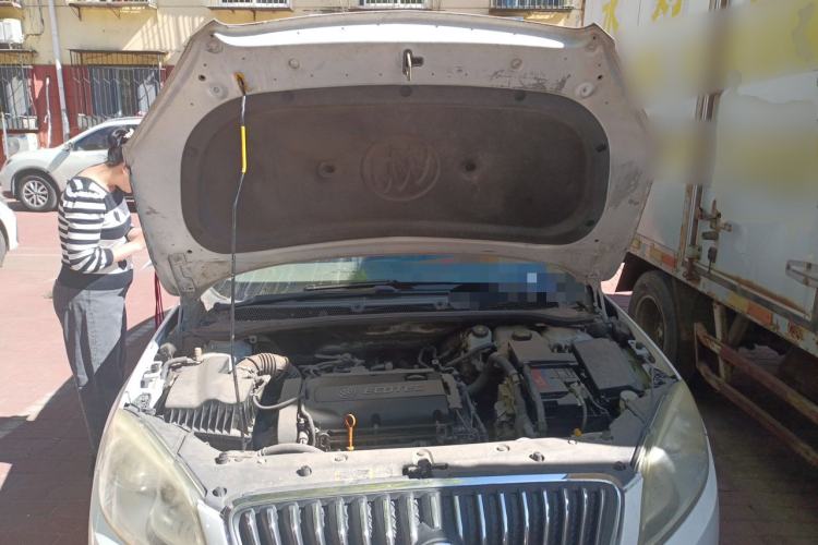 Used Buick GT 2012 GT 1.6L Manual Entry-Level Model Engine Bay