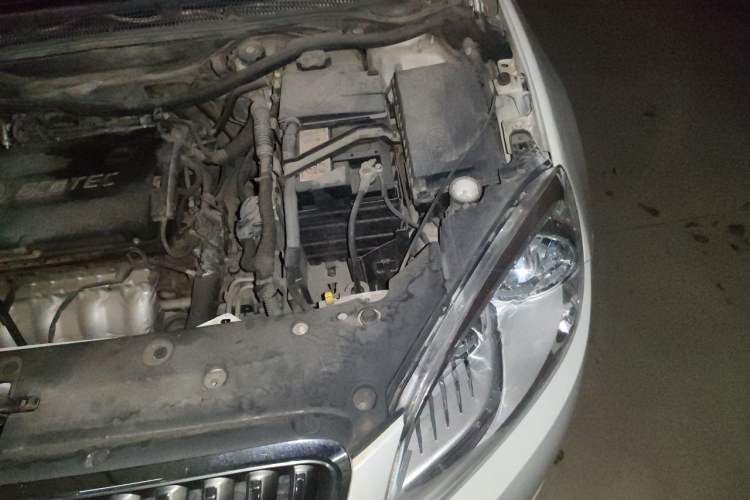 Used Buick GT 2012 GT 1.8L Automatic Fashionable Leather Edition Engine Bay Left