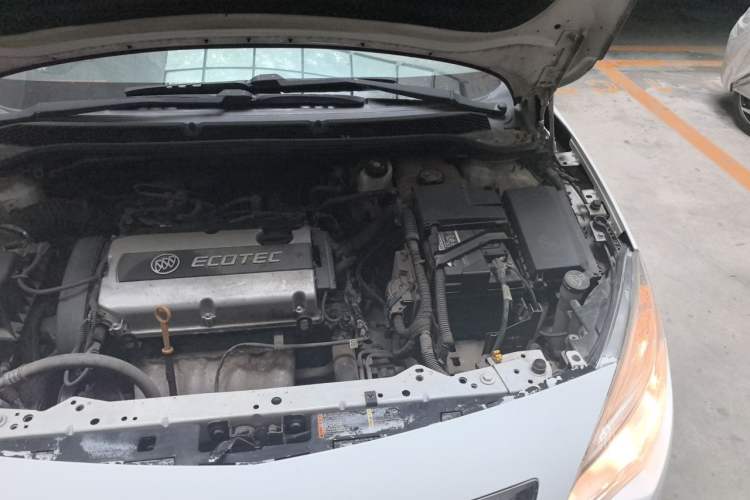 Used Buick GT 2012 XT 1.6L Automatic Fashion Edition Engine Bay Left