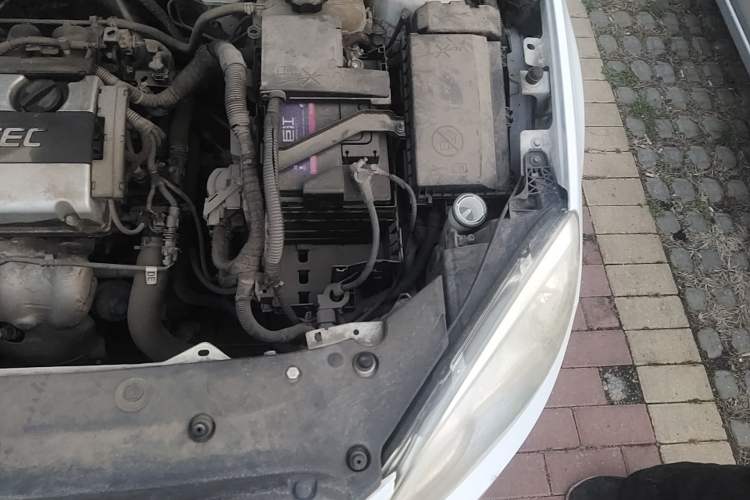 Used Buick GT 2012 GT 1.6L Manual Entry-Level Model Engine Bay Left