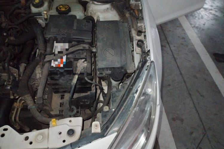 Used Buick GT 2012 XT 1.6L Automatic Fashion Edition Engine Bay Left