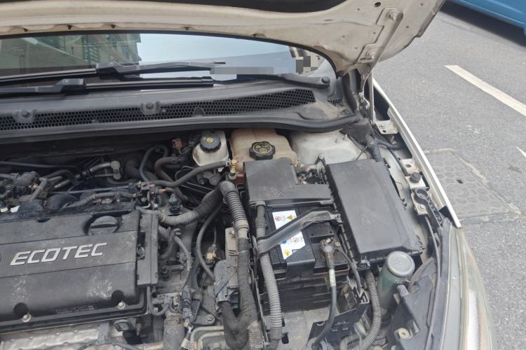 Used Buick GT 2012 XT 1.6L Automatic Fashion Edition Engine Bay Left