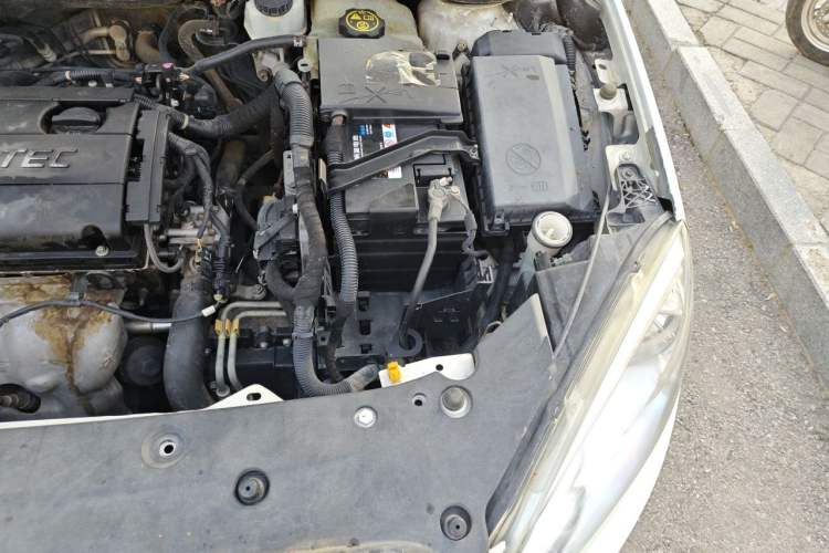 Used Buick GT 2012 GT 1.6L Automatic Fashion Edition Engine Bay Left