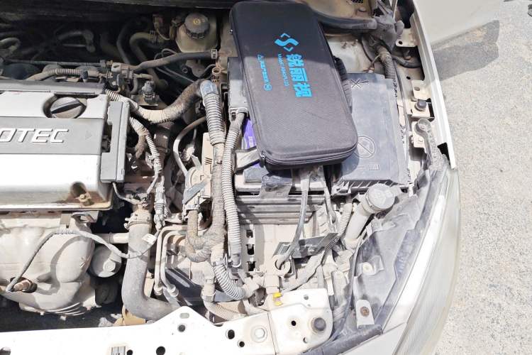 Used Buick GT 2012 XT 1.6L Automatic Fashion Edition Engine Bay Left