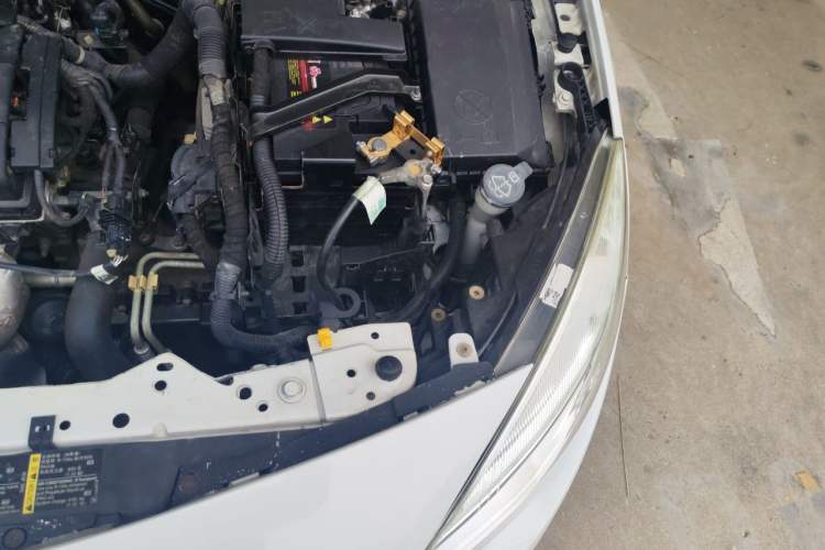 Used Buick GT 2012 XT 1.6L Automatic Fashion Edition Engine Bay Left