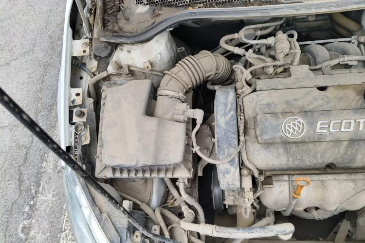 Used Buick GT 2012 XT 1.6L Automatic Fashion Edition Engine Bay Right