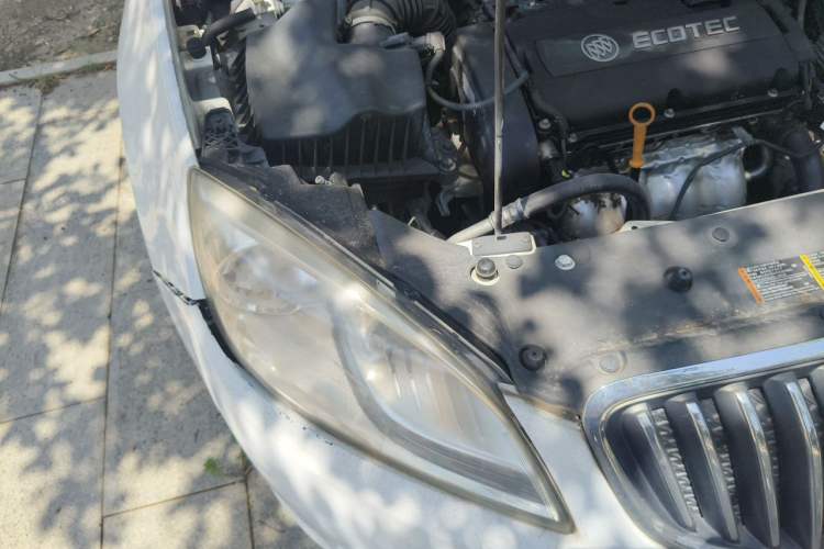 Used Buick GT 2012 GT 1.6L Automatic Fashion Edition Engine Bay Right