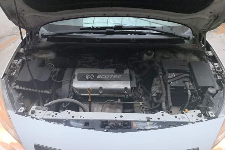 Used Buick GT 2012 XT 1.6L Automatic Fashion Edition Engine Bay Right