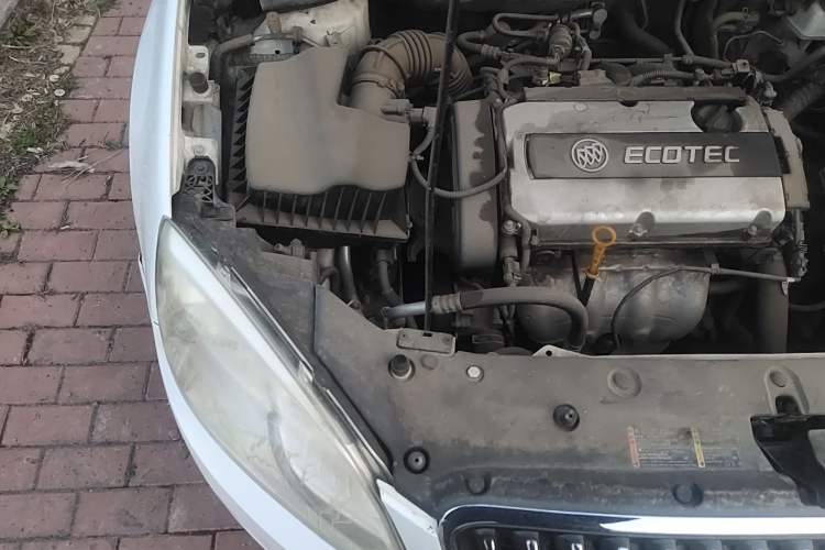Used Buick GT 2012 GT 1.6L Manual Entry-Level Model Engine Bay Right