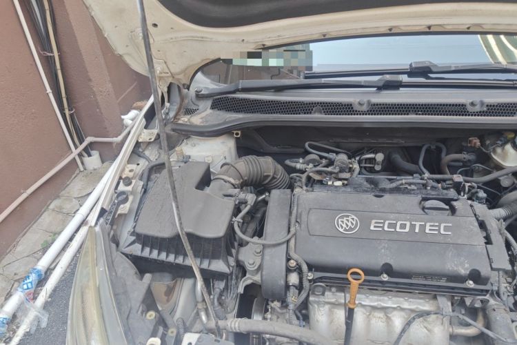 Used Buick GT 2012 XT 1.6L Automatic Fashion Edition Engine Bay Right