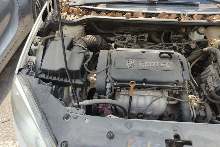 Used Buick GT 2012 GT 1.6L Automatic Fashion Edition Engine Bay Right