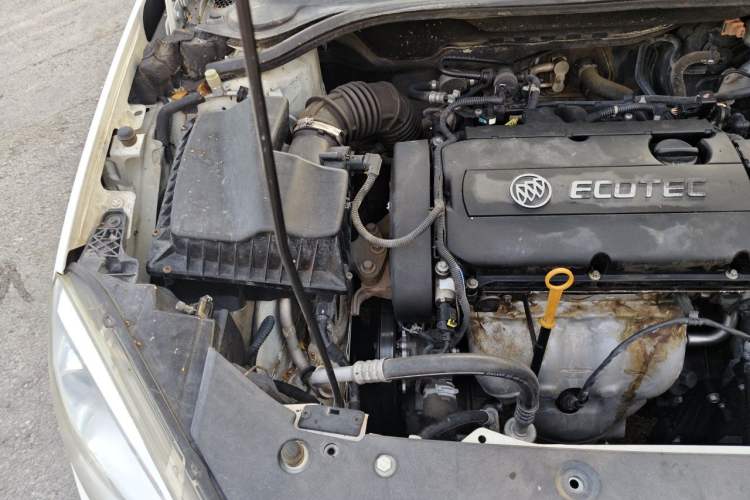 Used Buick GT 2012 GT 1.6L Automatic Fashion Edition Engine Bay Right