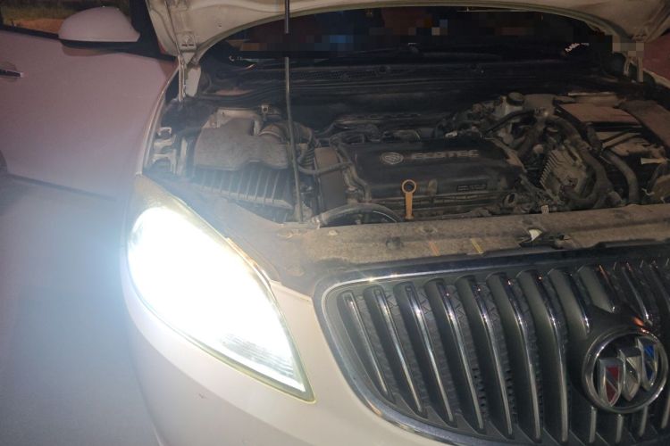 Used Buick GT 2012 GT 1.6L Manual Entry-Level Model Engine Bay Right
