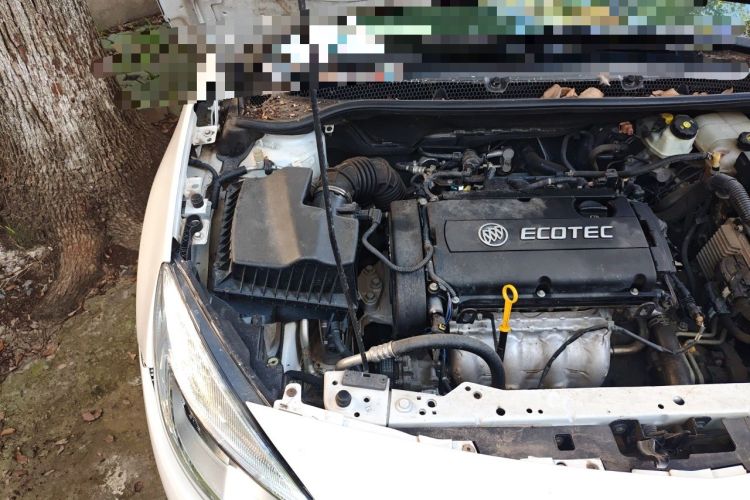 Used Buick GT 2012 XT 1.6L Automatic Fashion Edition Engine Bay Right