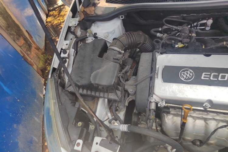 Used Buick GT 2012 XT 1.6L Automatic Fashion Edition Engine Bay Right