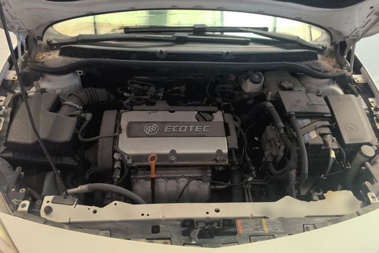 Used Buick GT 2012 XT 1.6L Automatic Fashion Edition Engine Bay