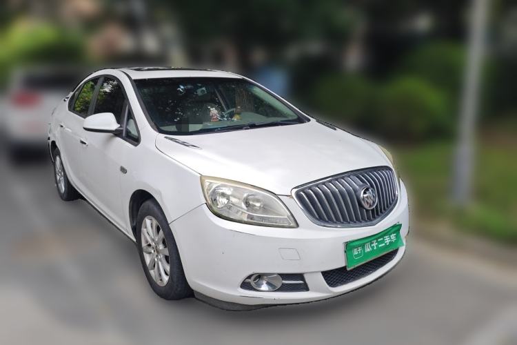 Used Buick GT 2012 GT 1.6L Automatic Fashion Edition Front Right 45 Deg