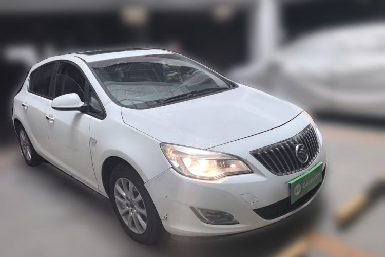 Used Buick GT 2012 XT 1.6L Automatic Fashion Edition Front Right 45 Deg