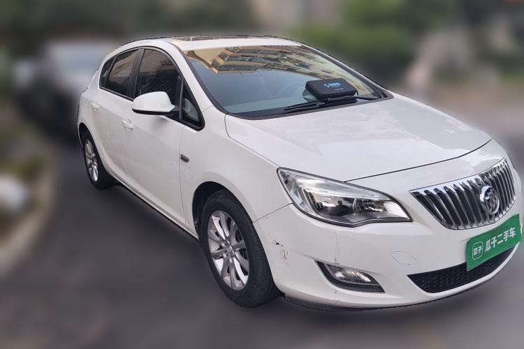 Used Buick GT 2012 XT 1.6L Automatic Fashion Edition Front Right 45 Deg
