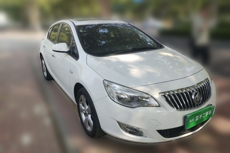 Used Buick GT 2012 XT 1.6T Fashion Sport Edition Front Right 45 Deg