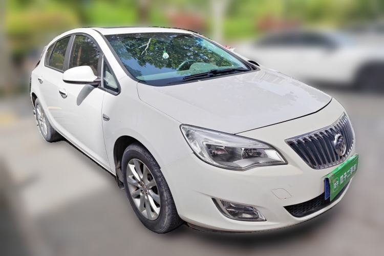 Used Buick GT 2012 XT 1.6L Automatic Fashion Edition Front Right 45 Deg